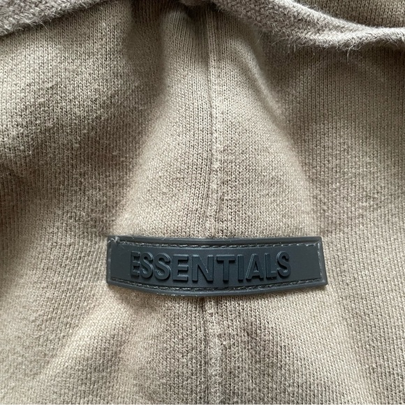 Essentials Sweatpants - Picture 3 of 12
